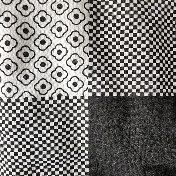 Large Black and White Checkered Full Zip Lined Hoodie - Picture 5 of 13